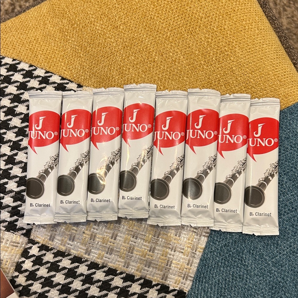 Yamaha Clarinet Essentials Kit with Juno Reeds - Picture 5 of 8